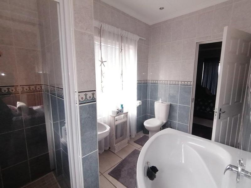 4 Bedroom Property for Sale in Tergniet Western Cape